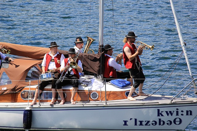 是运动员提 是运动员提